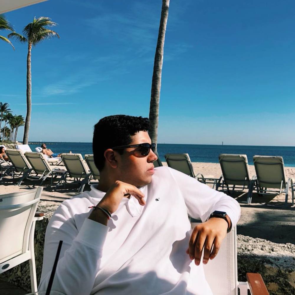 Meet your Posher, Alex